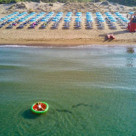 Gitavillage Le Marze Kamp alanı 3*